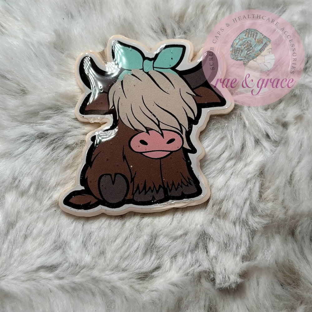 
            
                Load image into Gallery viewer, Highland Cows - Badge Reel
            
        