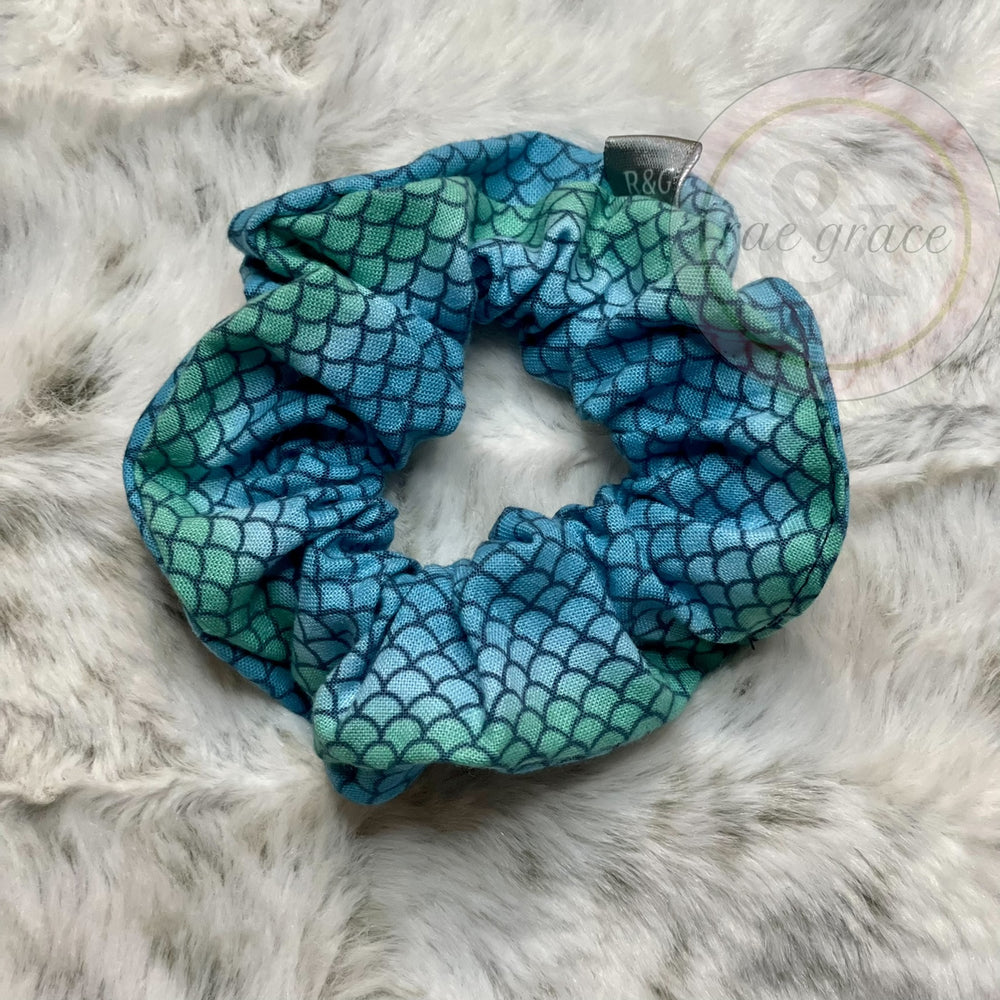 
            
                Load image into Gallery viewer, Mermaid Scales Scrunchie
            
        